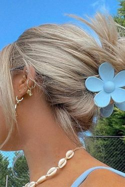 Retro Y2K Flower Shaped Hair Clip - Perfect for 90s and Grunge Outfits