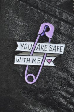 Retro Y2K Grunge 'You Are Safe With Me' Pins - Perfect for 90s and Y2K Outfits