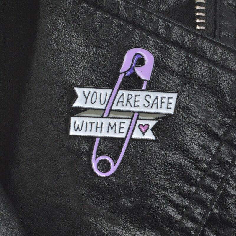 Retro Y2K Grunge 'You Are Safe With Me' Pins - Perfect for 90s and Y2K Outfits Retro Y2K Grunge 'You Are Safe With Me' Pins - Perfect for 90s and Y2K Outfits