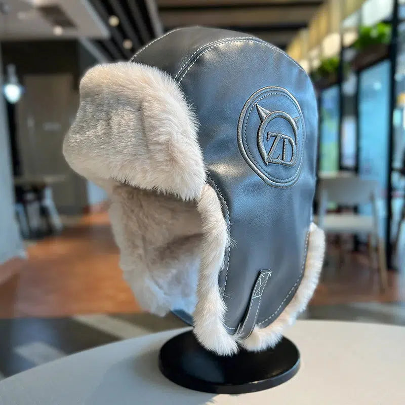 Vintage Faux Fur Aviator Hat - Retro Y2K Fashion Accessory for Grunge & 90s Outfits Vintage Faux Fur Aviator Hat - Retro Y2K Fashion Accessory for Grunge & 90s Outfits