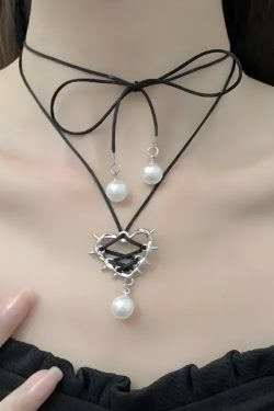 Y2K Coquette Barbed Heart Bow Tie Necklace - Retro 90s Grunge Style Accessory