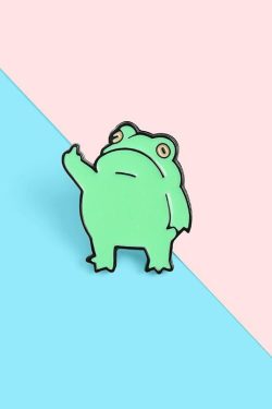 Y2K Grunge Middle Finger Frog Pins - Retro 90s Fashion Accessory
