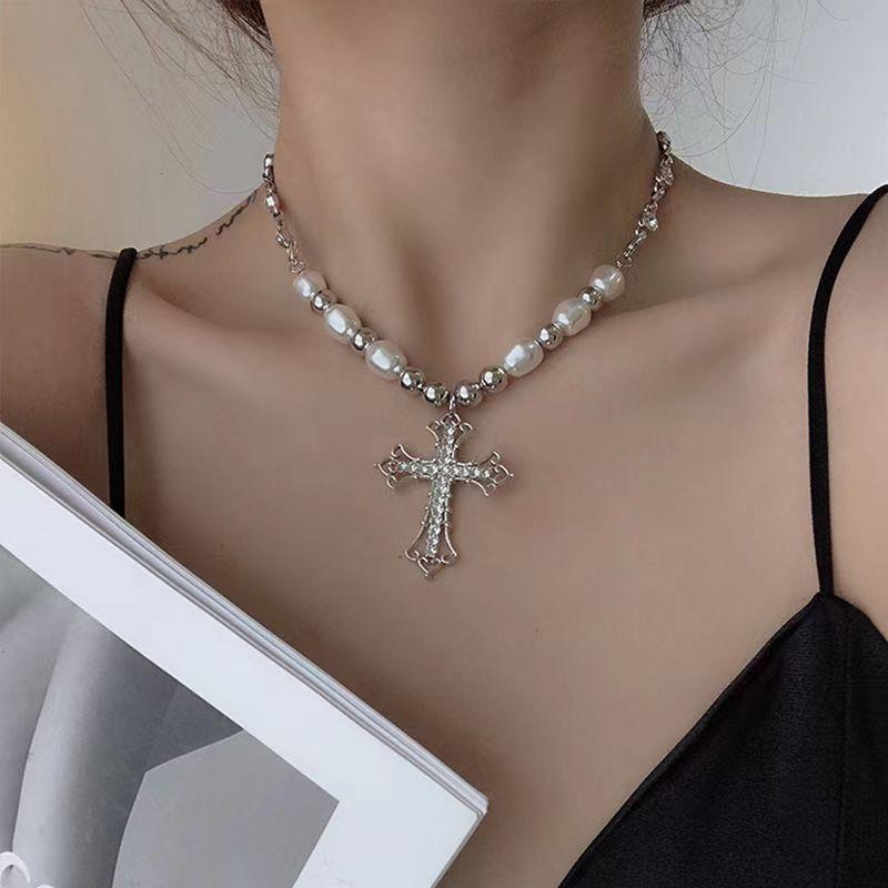 Y2K Retro Style Cross Pearl Necklace - Perfect for 90s and Grunge Outfits