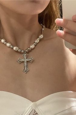 Y2K Retro Style Cross Pearl Necklace - Perfect for 90s and Grunge Outfits