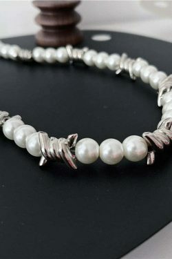 Barbed Wire Faux Pearl Necklace - Y2K Fashion Accessory for Women with a Coquette Aesthetic