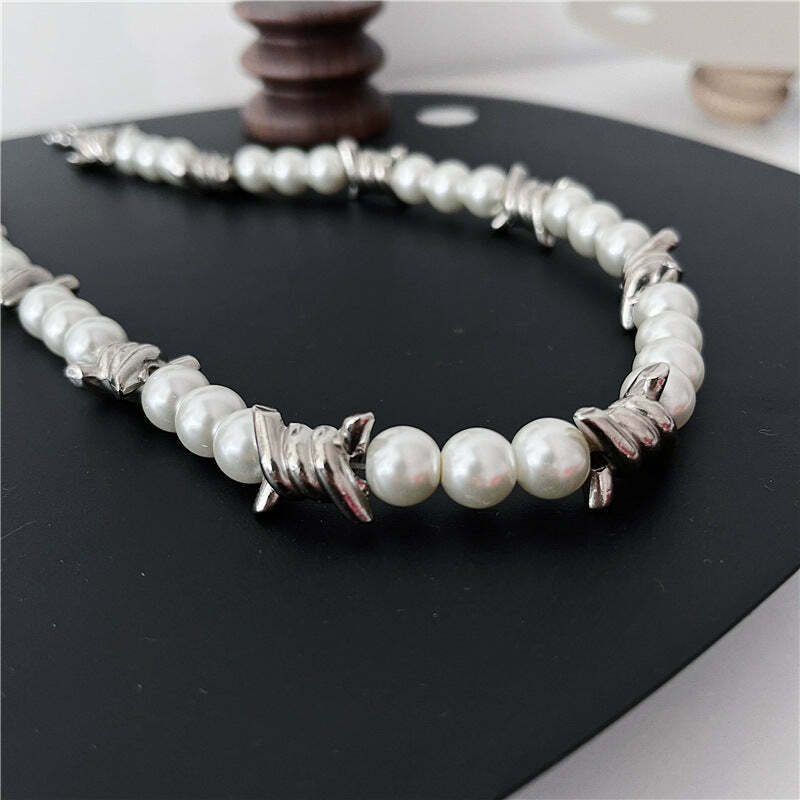 Barbed Wire Faux Pearl Necklace - Y2K Fashion Accessory for Women with a Coquette Aesthetic