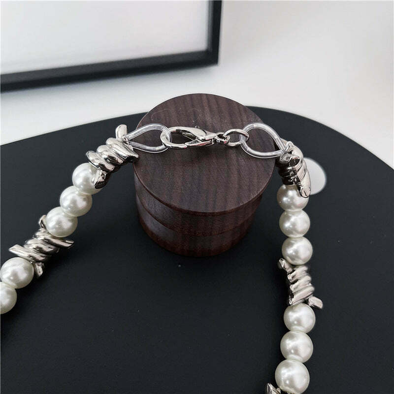 Barbed Wire Faux Pearl Necklace - Y2K Fashion Accessory for Women with a Coquette Aesthetic
