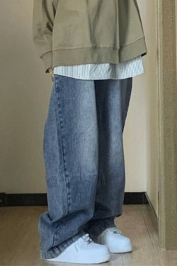 Blue Wash Boyfriend Jeans with Pocket Design - Y2K Fashion Aesthetic for Women