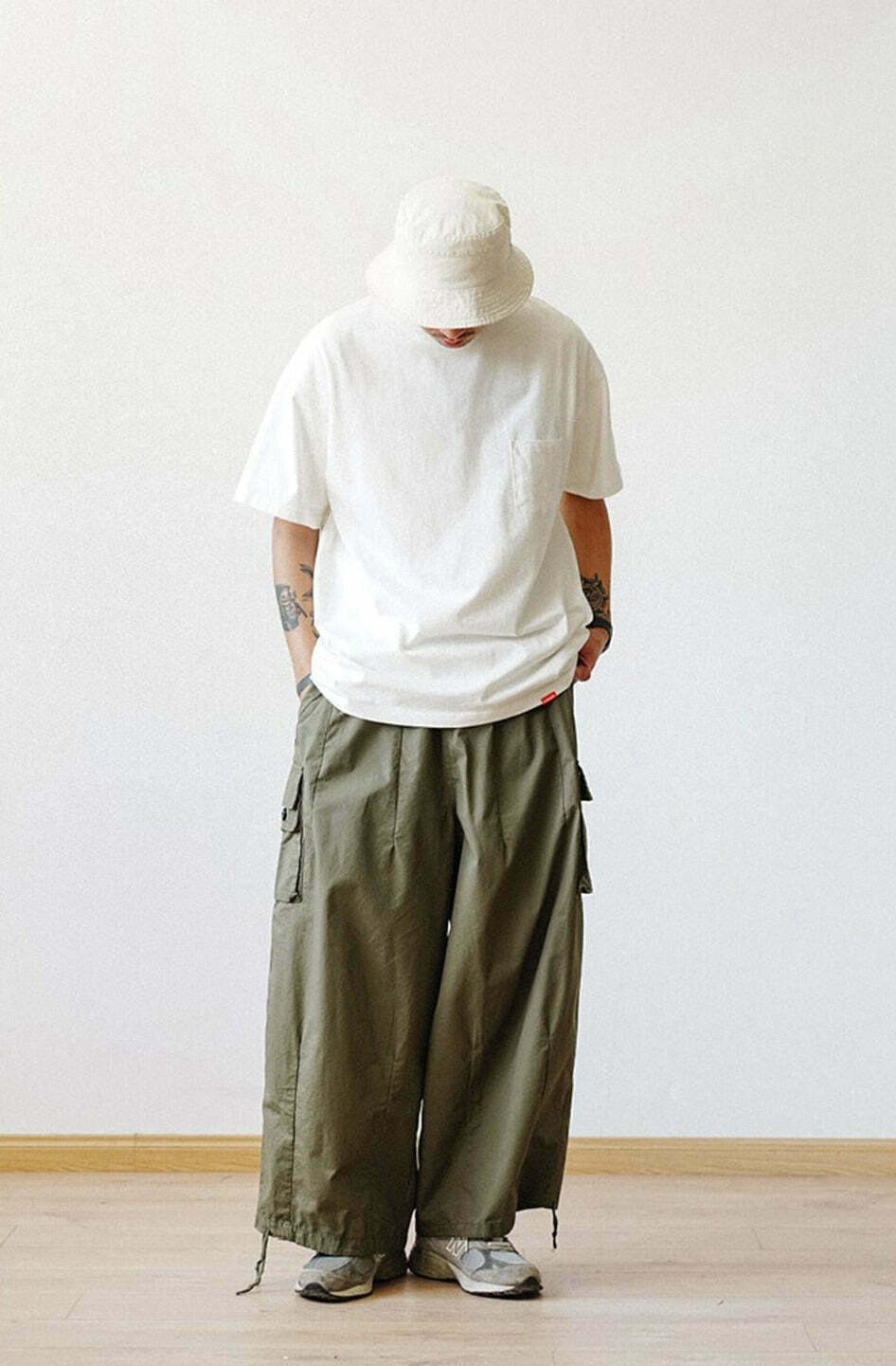 Cargo Parachute Pants: Y2K Fashion Staple with a Grunge Aesthetic Twist for Women's Niche Style