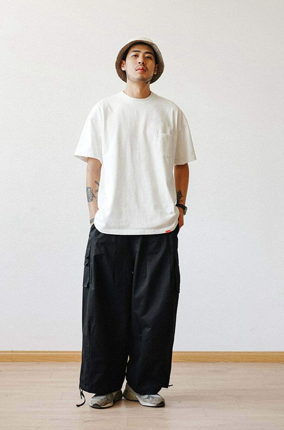 Cargo Parachute Pants: Y2K Fashion Staple with a Grunge Aesthetic Twist for Women's Niche Style