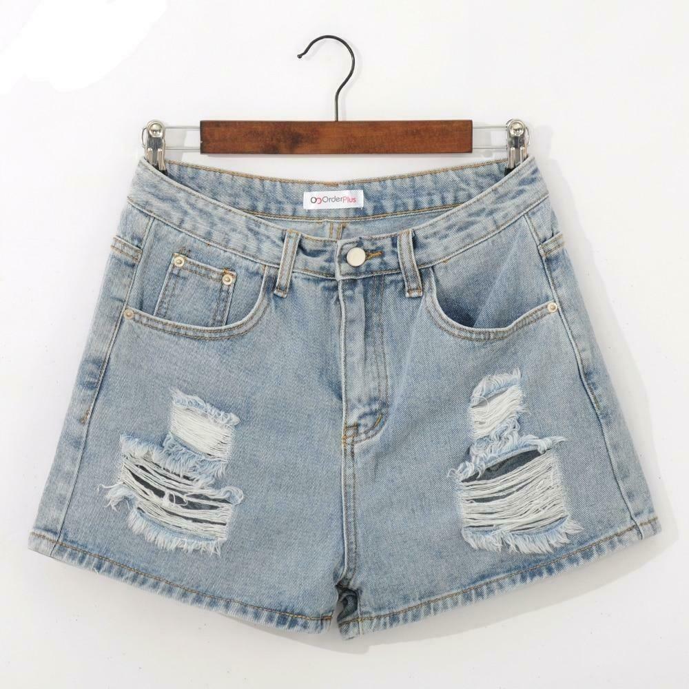 Chamomile Embroidered Denim Shorts - Y2K Coquette & Grunge Aesthetic Chamomile Embroidered Denim Shorts - Y2K Coquette & Grunge Aesthetic