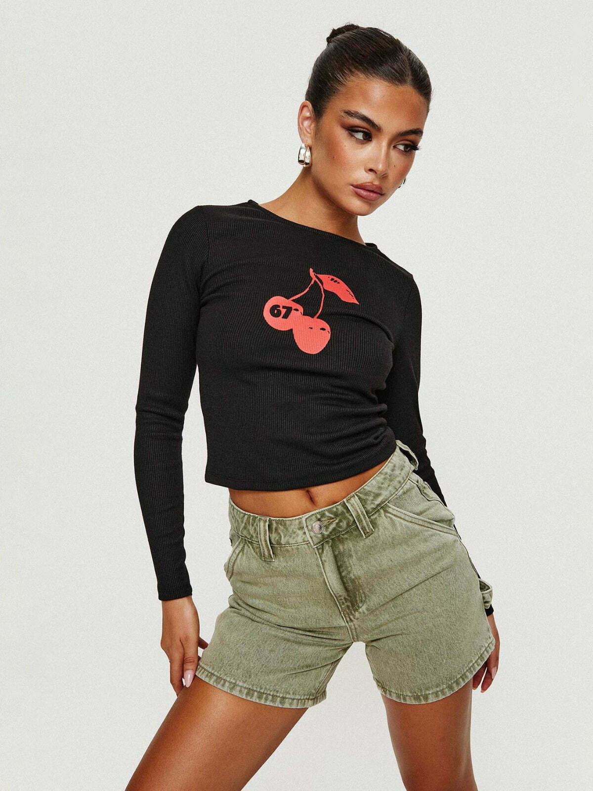 Cherry Print Small T-Shirt in Y2K Fashion Aesthetic for Women Cherry Print Small T-Shirt in Y2K Fashion Aesthetic for Women