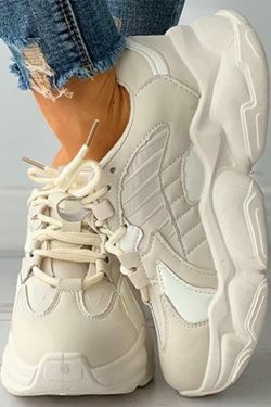 Chunky Sneakers: Y2K Fashion Statement with Coquette Aesthetic and Grunge Style