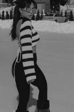 Coquette Aesthetic Backless Knitted Crop Top - Y2K Fashion for Women