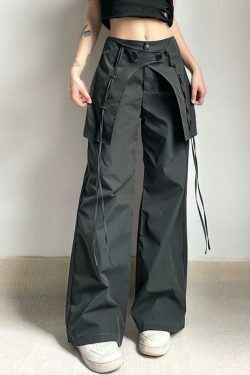 Coquette Aesthetic Cargo Skirt for Women: Y2K Style with a Grunge Twist