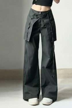 Coquette Aesthetic Cargo Skirt for Women: Y2K Style with a Grunge Twist