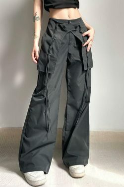 Coquette Aesthetic Cargo Skirt for Women: Y2K Style with a Grunge Twist