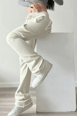 Coquette Aesthetic Cargo Skirt with Functional Pocket in White