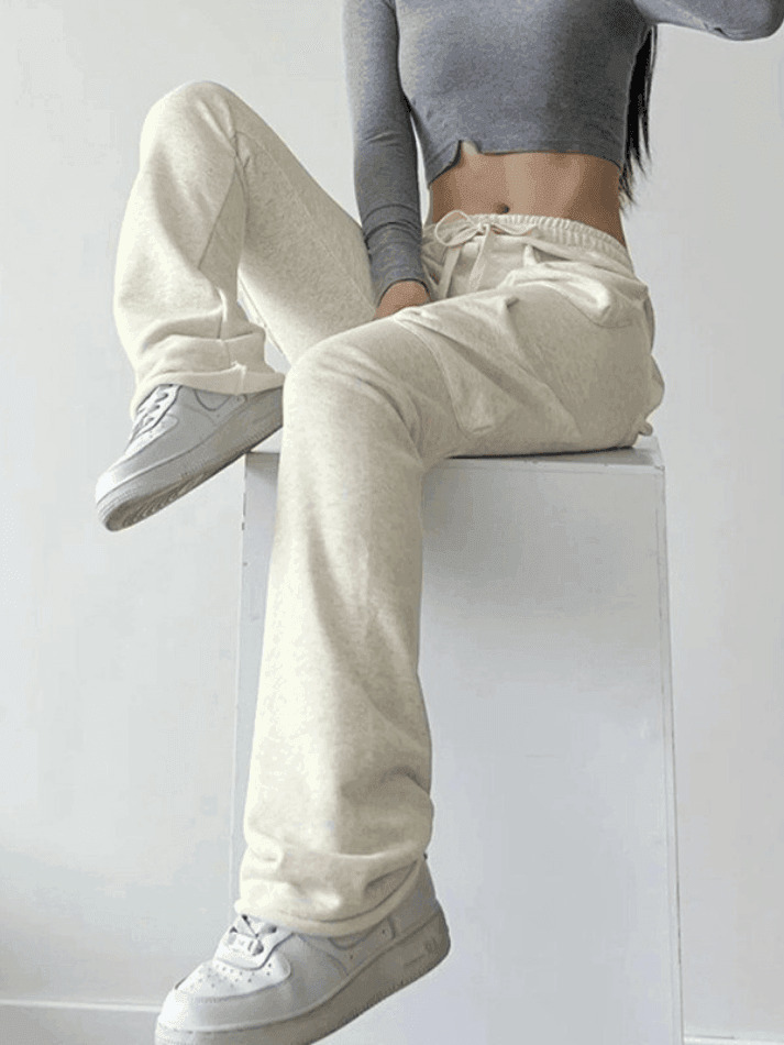 Coquette Aesthetic Cargo Skirt with Functional Pocket in White Coquette Aesthetic Cargo Skirt with Functional Pocket in White