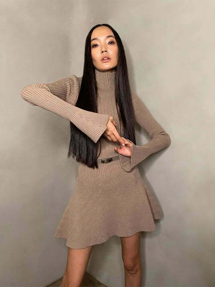 Coquette Aesthetic Cargo Skirt: Y2K Fashion Grunge Style with Pastel Goth Vibes