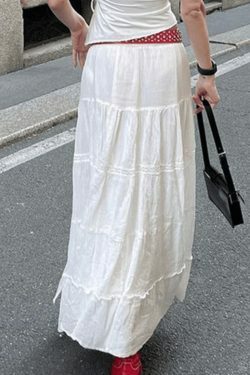 Coquette Aesthetic Cargo Skirt: Y2K Fashion Grunge Style with Pastel Goth Vibes