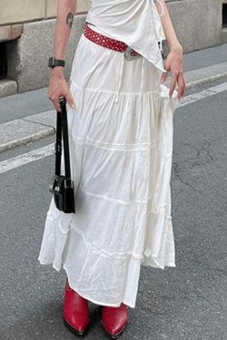 Coquette Aesthetic Cargo Skirt: Y2K Fashion Grunge Style with Pastel Goth Vibes