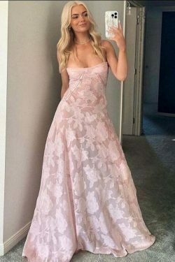 Coquette Aesthetic Cargo Skirt: Y2K Style Grunge Outfit with Pastel Goth Vibes