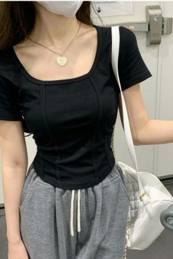 Coquette Aesthetic Crop Top: Y2K Fashion with Grunge & Pastel Goth Vibes