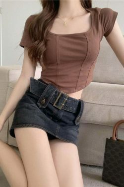 Coquette Aesthetic Crop Top: Y2K Fashion with Grunge & Pastel Goth Vibes