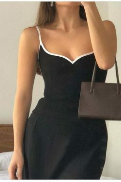 Coquette Aesthetic Ellin Hearted Neckline Cami - Y2K Fashion Grunge Style Cute Tops