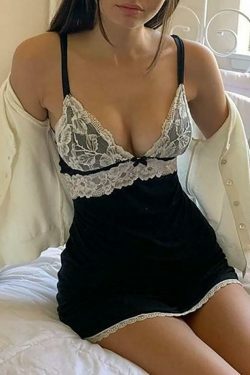 Coquette Aesthetic Lace Panel Mini Bodycon Dress - Y2K Fashion Statement