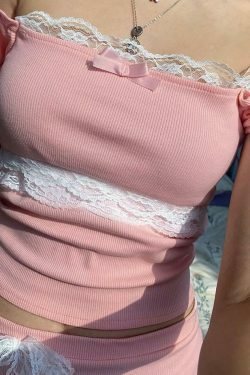Coquette Aesthetic Lace Trim Crop Top in Y2K Fashion Style