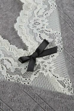 Coquette Aesthetic Lace Trim Splice V Neck Long Sleeve Knit Sweater