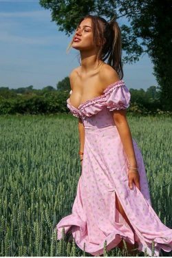 Coquette Aesthetic Maxi Dress: Y2K Fashion with Grunge Twist & Pastel Goth Vibes