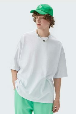 Coquette Aesthetic Oversized Tee: Y2K Fashion with Grunge & Pastel Goth Vibes