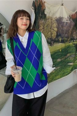 Coquette Aesthetic Runaway Oversized Sweater Vest in Y2K Fashion Style