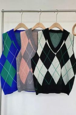 Coquette Aesthetic Runaway Oversized Sweater Vest in Y2K Fashion Style