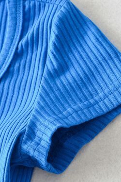 Coquette Aesthetic Solid Color Knit Top with Curved Hem