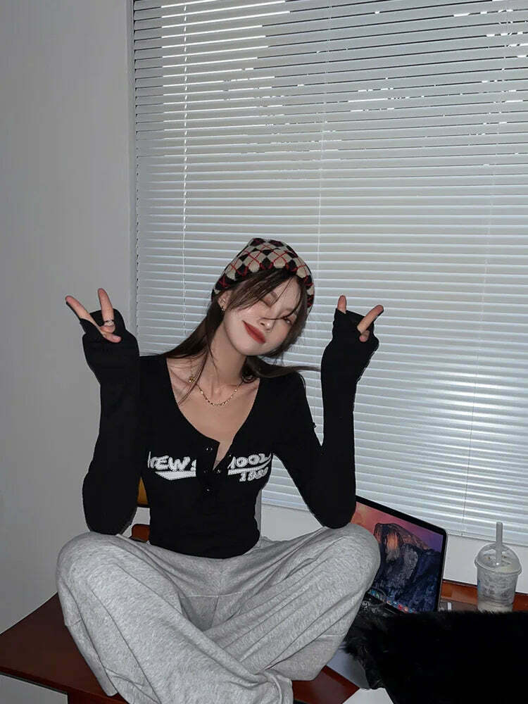 Coquette Aesthetic Street Art Symphony Long Sleeves Top - Y2K Fashion Grunge Style