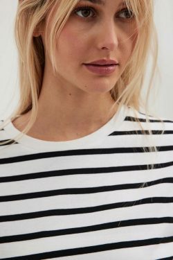 Coquette Aesthetic Striped Loose T-Shirt for Y2K Fashion Enthusiasts