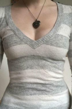 Coquette Aesthetic Striped Sweater: Y2K Fashion Slim-Fit Top for Women