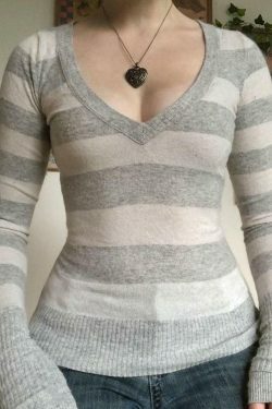 Coquette Aesthetic Striped Sweater: Y2K Fashion Slim-Fit Top for Women