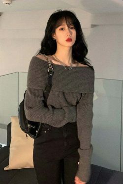 Coquette Aesthetic Urban Utopia Slash Neck Pullover