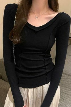 Coquette Aesthetic V-Neck Knit Top: Y2K Fashion, Grunge & Pastel Goth Vibes