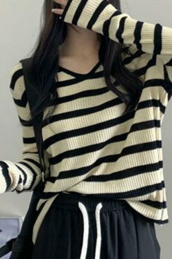 Coquette Aesthetic V-Neck Stripe Knit Sweater - Y2K Fashion Women's Clothing
