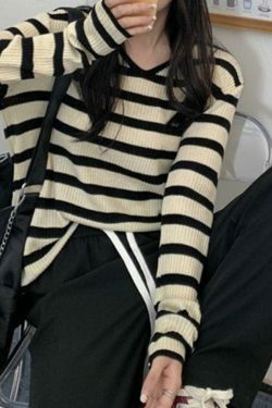 Coquette Aesthetic V-Neck Stripe Knit Sweater - Y2K Fashion Women's Clothing