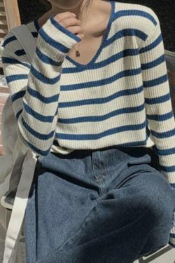 Coquette Aesthetic V-Neck Stripe Knit Sweater - Y2K Fashion Women's Clothing