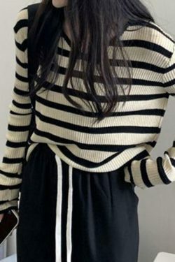 Coquette Aesthetic V-Neck Stripe Knit Sweater - Y2K Fashion Women's Clothing