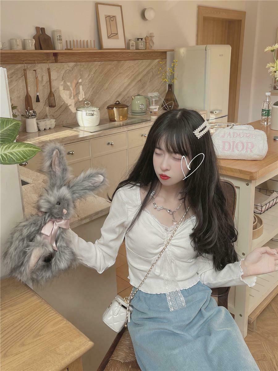 Coquette Aesthetic Vintage T-Shirt with Y2K Style and Grunge Vibes Coquette Aesthetic Vintage T-Shirt with Y2K Style and Grunge Vibes