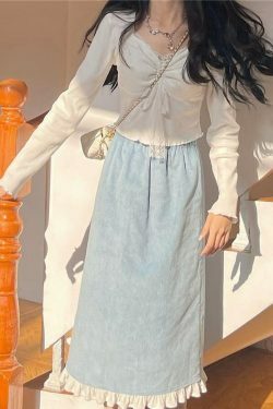 Coquette Aesthetic Vintage T-Shirt with Y2K Style and Grunge Vibes